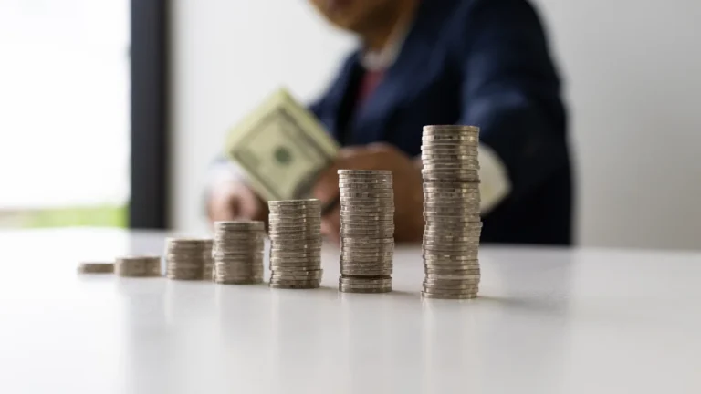 investment-and-wealth-savings-concept-wealthy-bus-2023-11-27-05-31-08-utc